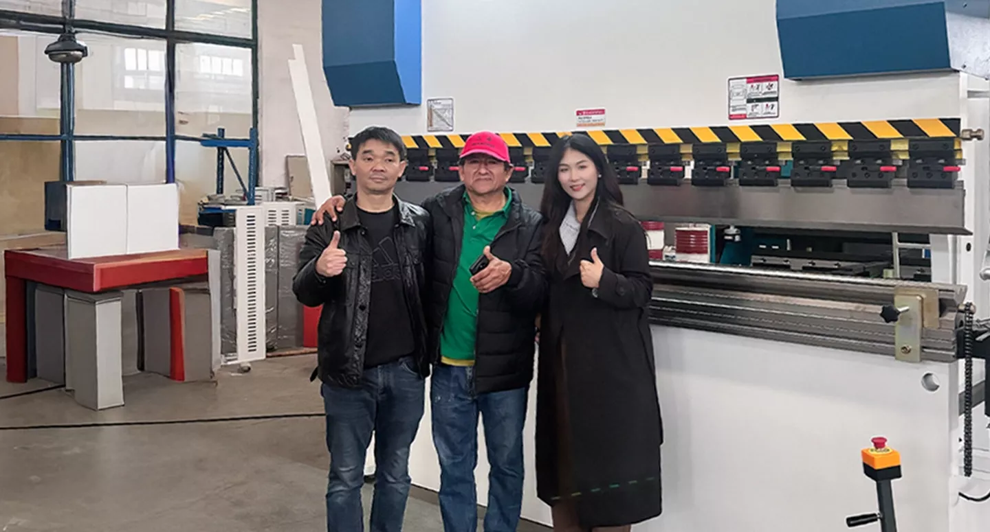 reya-秘鲁客户折弯机剪板机来厂验机-20260413（3）